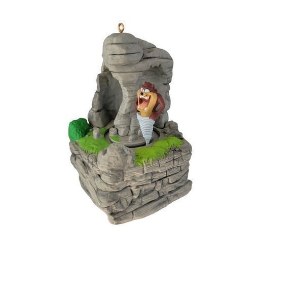 HallMark KeepSake 2019 Tasmanian Tornado Looney Tunes Christmas Ornament MOTION - Picture 2 of 3